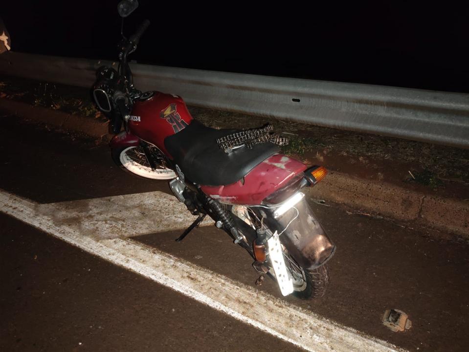 Foto 2 de 4 — Casal fica ferido após acidente de motocicleta em Araraquara